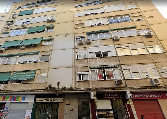Holidays2Malaga 2 Bedroom Armengual De La Mota Close Shopping Center