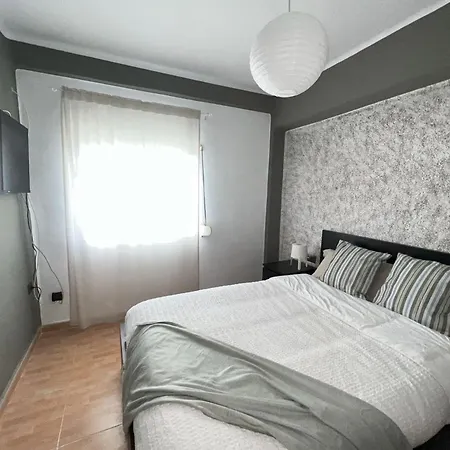 Holidays2Malaga 2 Bedroom Armengual De La Mota Close Shopping Center Exterior photo