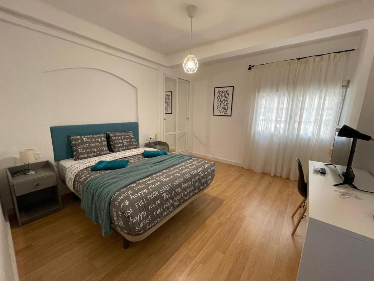 Holidays2malaga 2 Bedroom Armengual De La Mota Close Shopping Center Apartament Màlaga