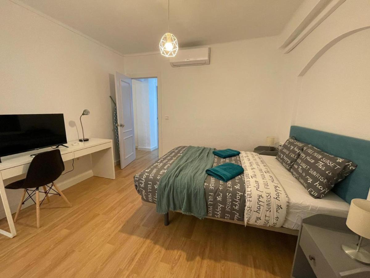 Holidays2malaga 2 Bedroom Armengual De La Mota Close Shopping Center Apartament