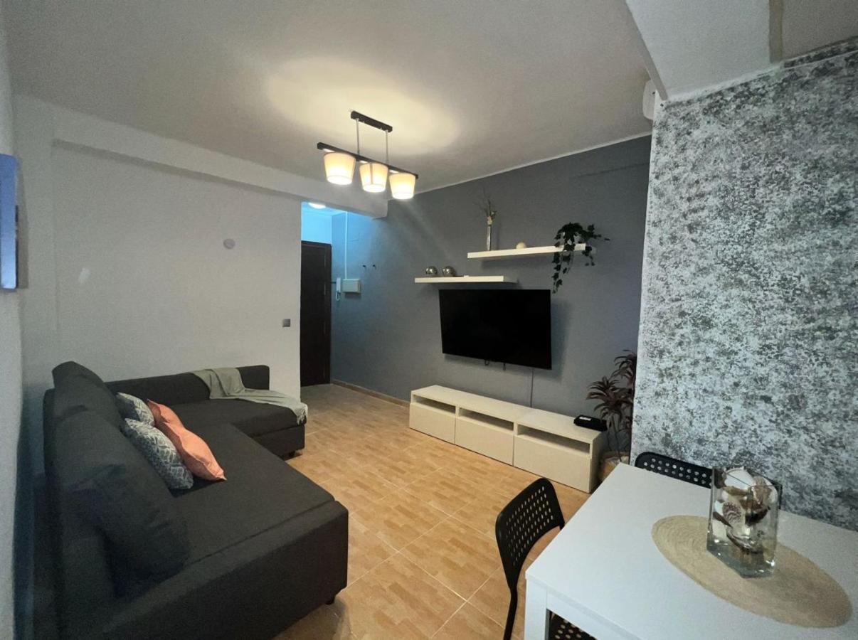 Holidays2malaga 2 Bedroom Armengual De La Mota Close Shopping Center Màlaga