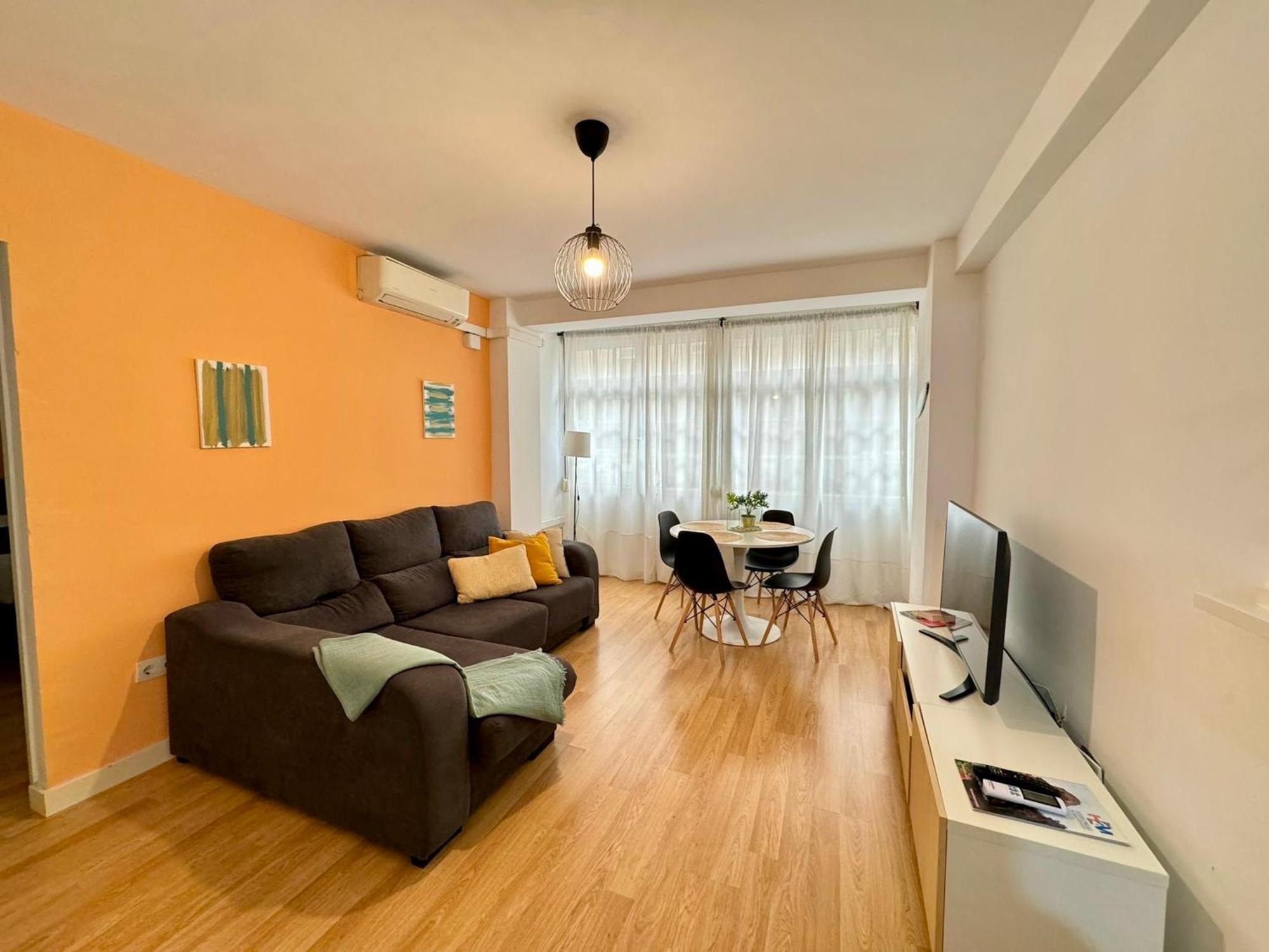 Apartament Holidays2malaga 2 Bedroom Armengual De La Mota Close Shopping Center